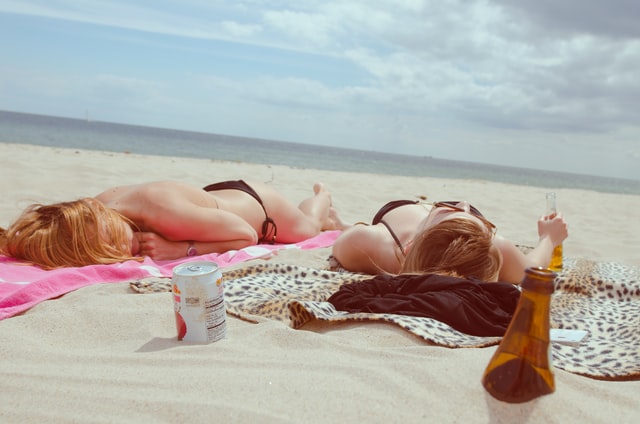 Rychlé půjčky pro okamžitá řešení vašich přání – stačí málo a budete ležet na pláži, rychlá půjčka 24